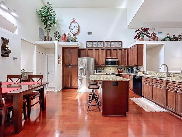 22707 LAURELDALE DRIVE, Lutz, FL 33549