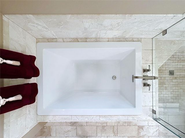 22707 LAURELDALE DRIVE, Lutz, FL 33549