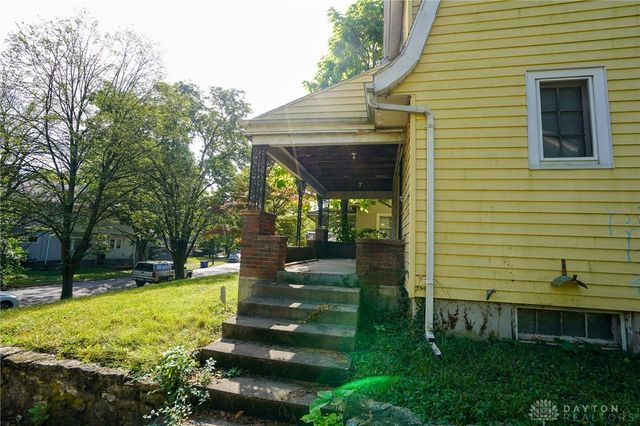 421 Cherry Drive, Dayton, OH 45405