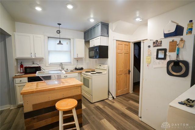 421 Cherry Drive, Dayton, OH 45405