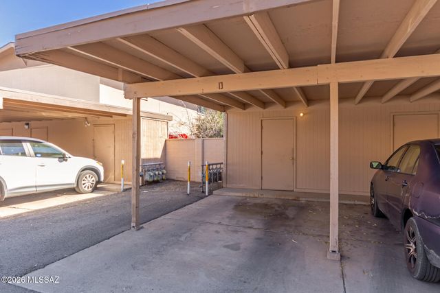 925 N Venice Ave Apt D, Tucson, AZ 85711