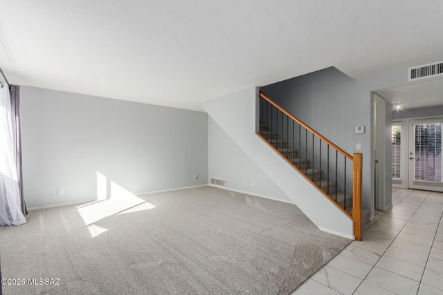 925 N Venice Ave Apt D, Tucson, AZ 85711