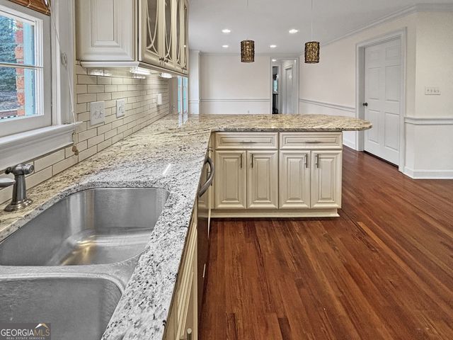 125 Mitchell Bluff, Athens, GA 30606