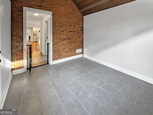 125 Mitchell Bluff, Athens, GA 30606