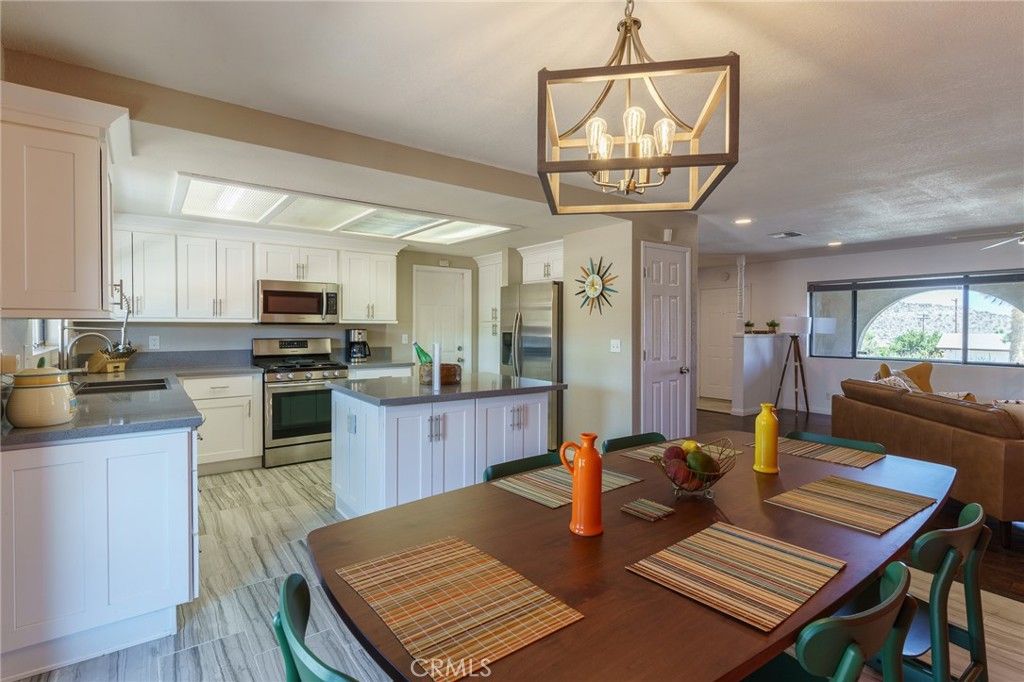 Image 11 of property listing at 58125 Bonanza, Yucca Valley, CA 92284