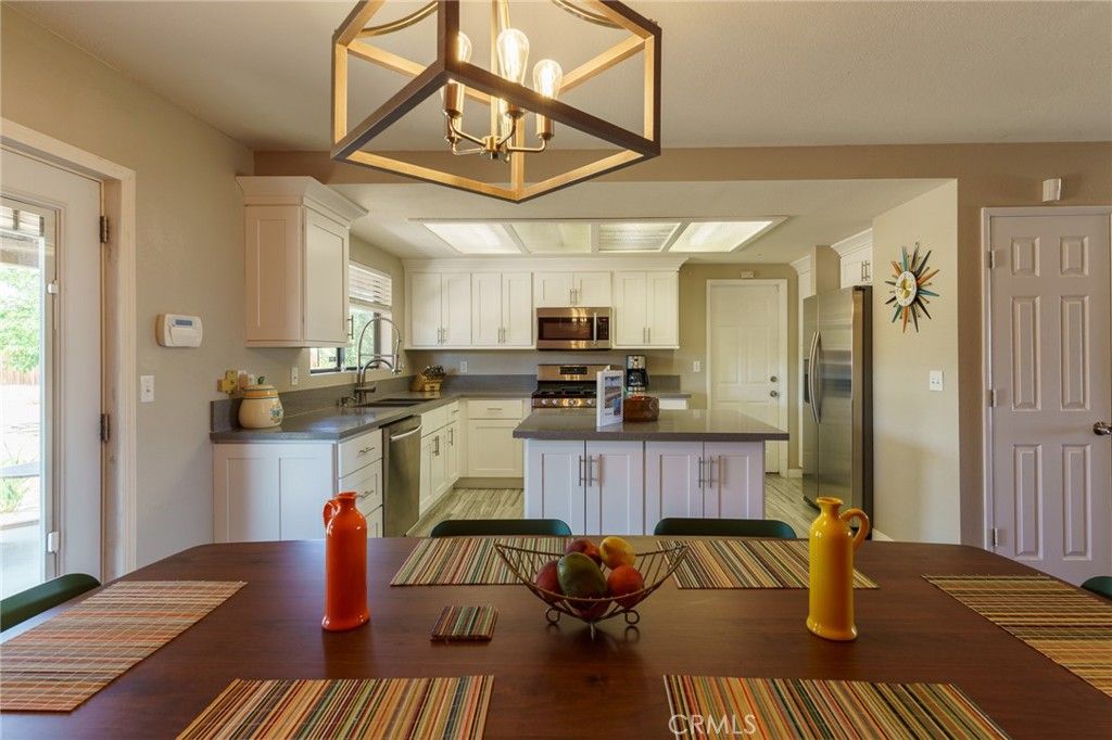 Image 12 of property listing at 58125 Bonanza, Yucca Valley, CA 92284