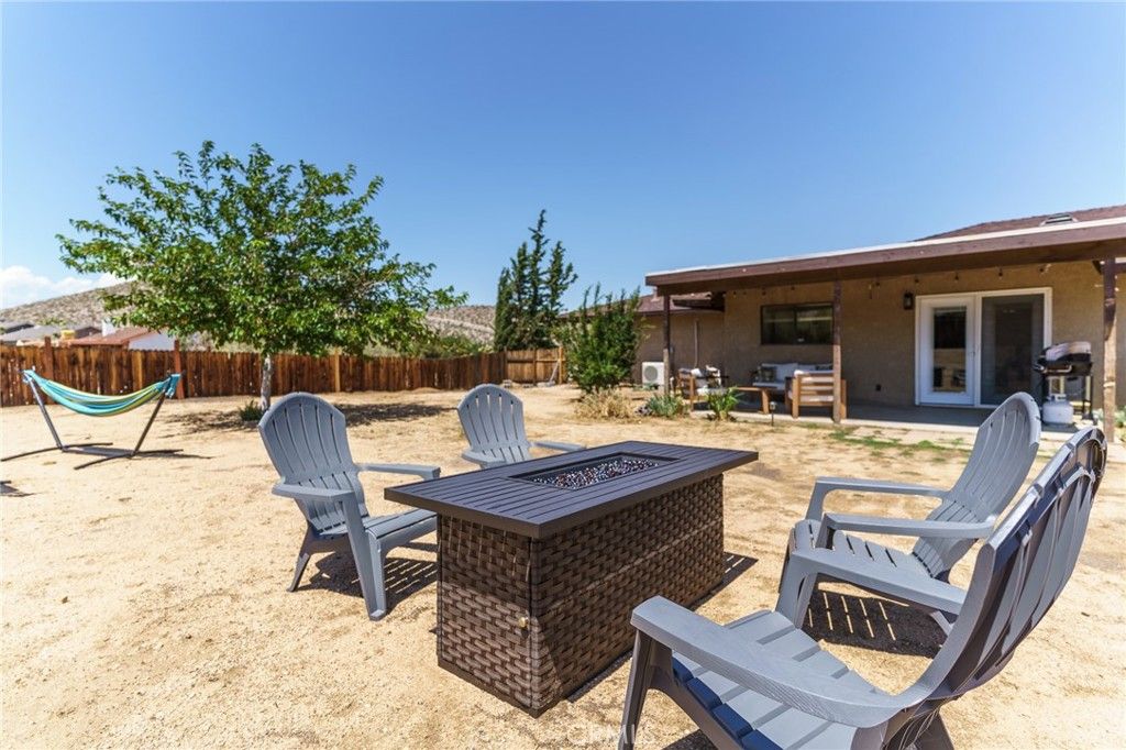 Image 27 of property listing at 58125 Bonanza, Yucca Valley, CA 92284