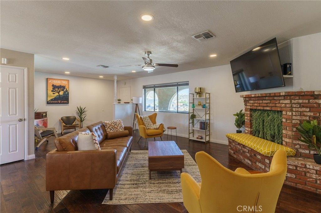 Image 4 of property listing at 58125 Bonanza, Yucca Valley, CA 92284