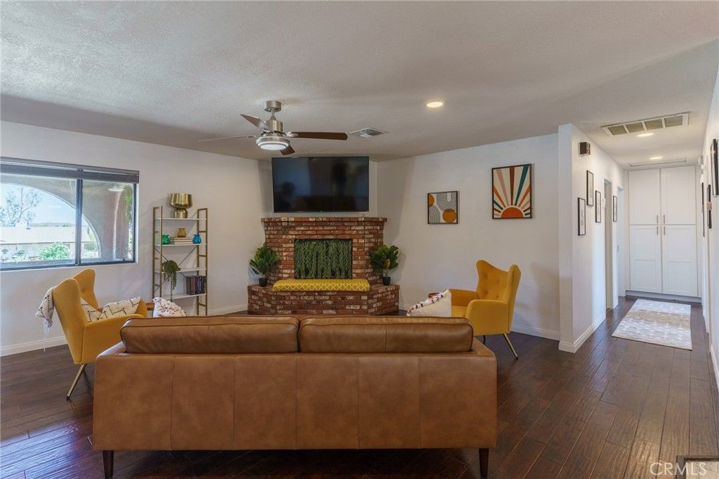 Image 5 of property listing at 58125 Bonanza, Yucca Valley, CA 92284