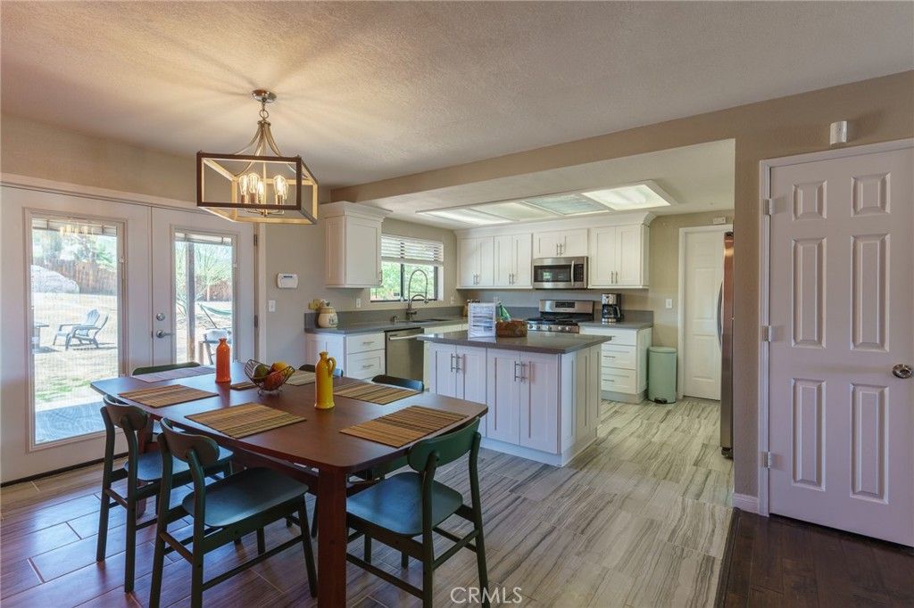 Image 9 of property listing at 58125 Bonanza, Yucca Valley, CA 92284