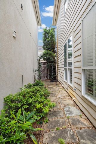 523 Archwood Trail, Houston, TX 77007