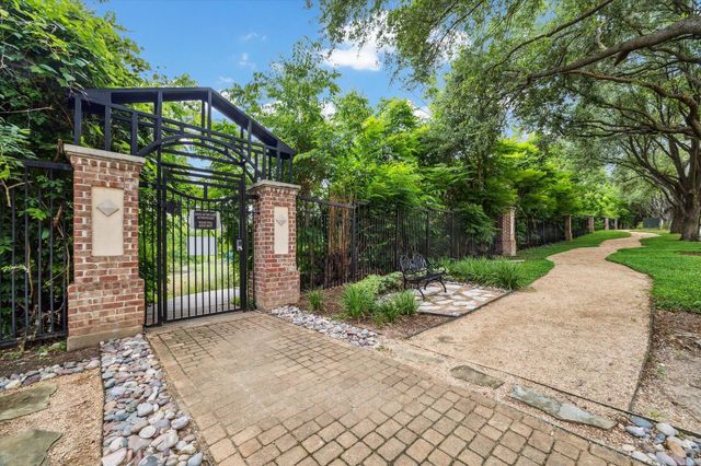 523 Archwood Trail, Houston, TX 77007
