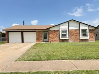 5905 Dan Drive, Killeen, TX 76543