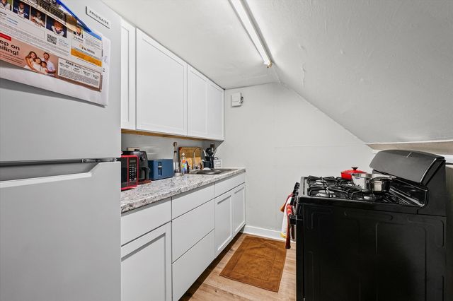 208 S Poplar Street, Urbana, IL 61802