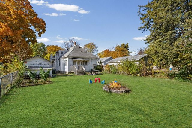 208 S Poplar Street, Urbana, IL 61802