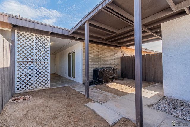 2104 S 11 Ave, Yuma, AZ 85364