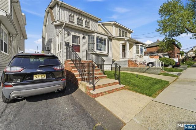 13 Butler Place, Kearny, NJ 07032