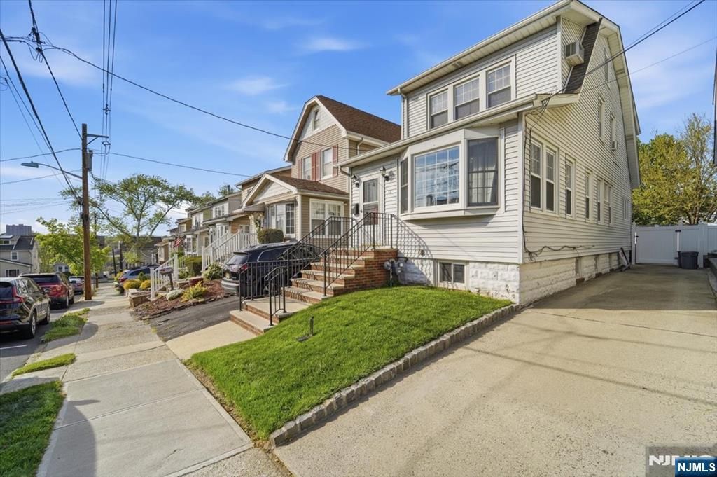 13 Butler Place, Kearny, NJ 07032