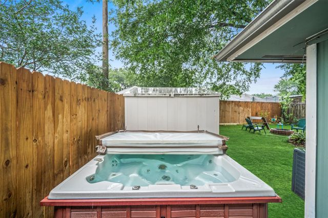 12114 Westwold Drive, Tomball, TX 77377