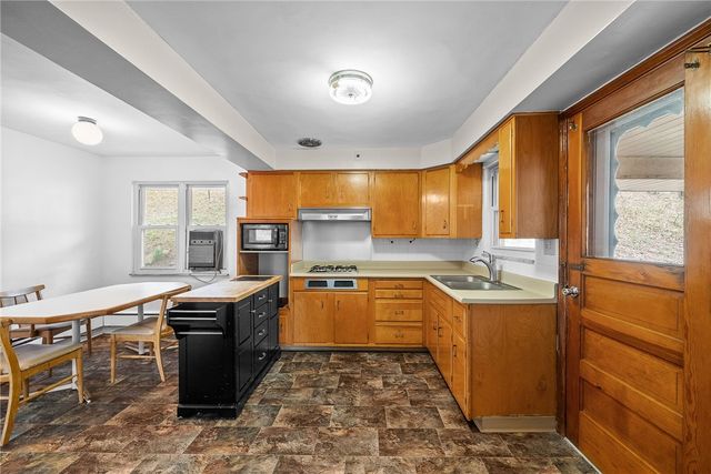 1353 Bower Hill Rd, Scott Twp, PA 15017