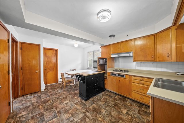 1353 Bower Hill Rd, Scott Twp, PA 15017