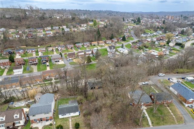 1353 Bower Hill Rd, Scott Twp, PA 15017