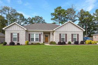 213 Daphne, Dothan, AL 36305