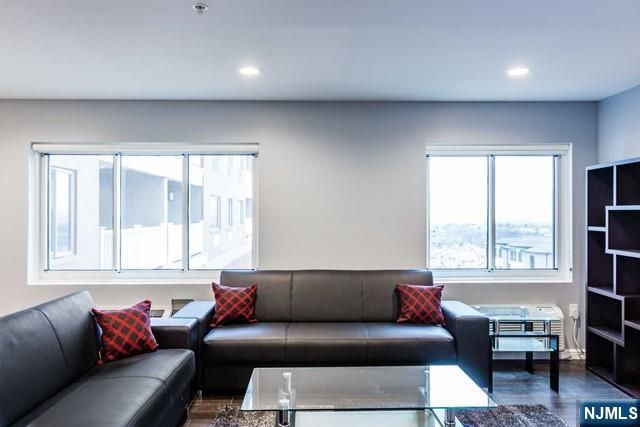 411 E Brinkerhoff Avenue 112, Palisades Park, NJ 07650