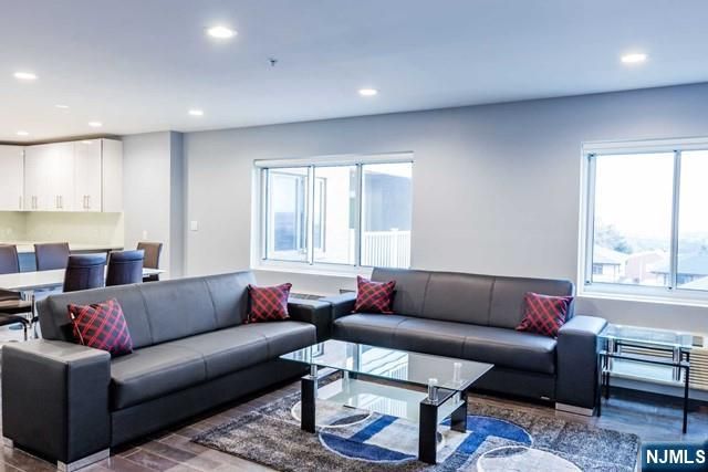 411 E Brinkerhoff Avenue 112, Palisades Park, NJ 07650