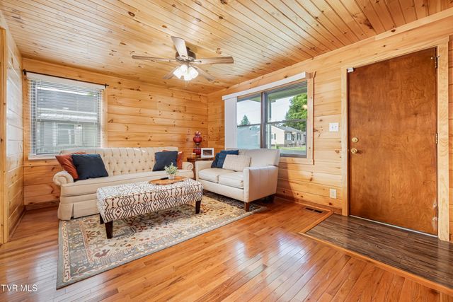 1524 Redwood Drive, Kingsport, TN 37664