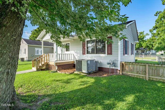 1524 Redwood Drive, Kingsport, TN 37664