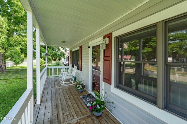 1524 Redwood Drive, Kingsport, TN 37664