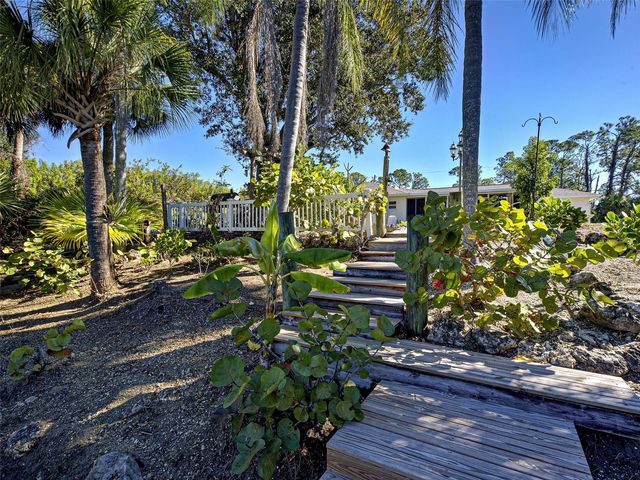 1045 CLEARVIEW DRIVE, Port Charlotte, FL 33953