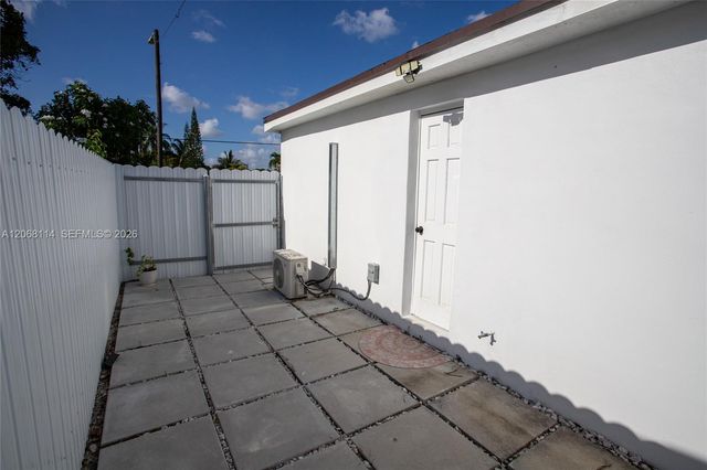 6930 Fillmore Street, Hollywood, FL 33024