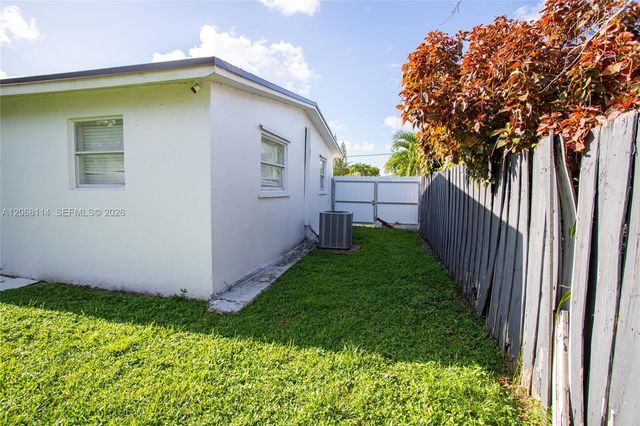 6930 Fillmore Street, Hollywood, FL 33024