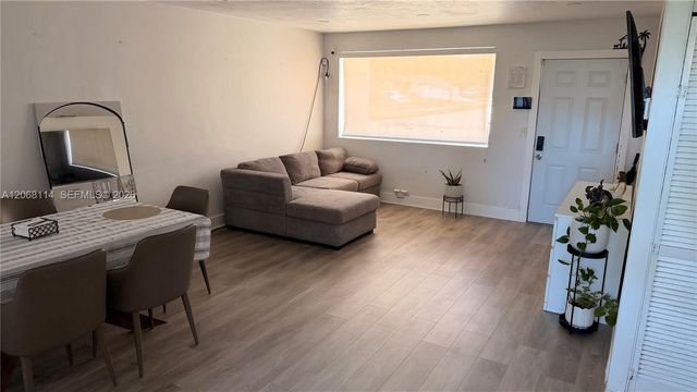 6930 Fillmore Street, Hollywood, FL 33024