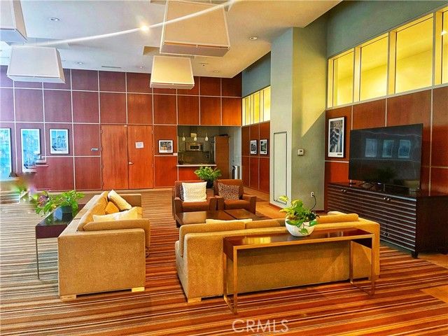 801 S Grand Avenue 1608, Los Angeles, CA 90017