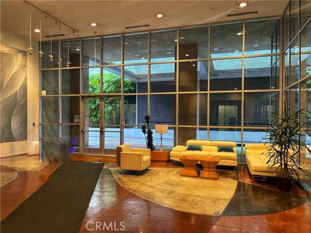 801 S Grand Avenue 1608, Los Angeles, CA 90017