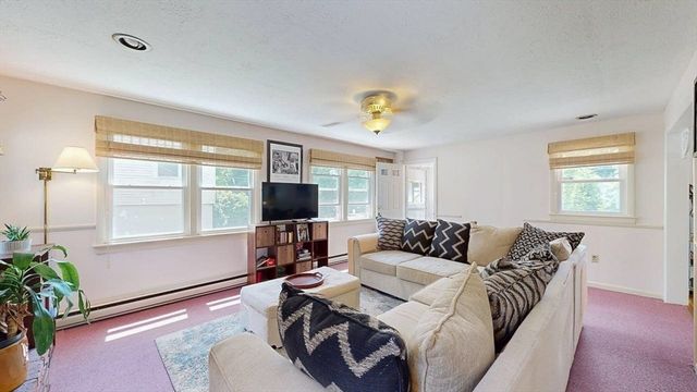 10 Pine Tree Lane, Worcester, MA 01609