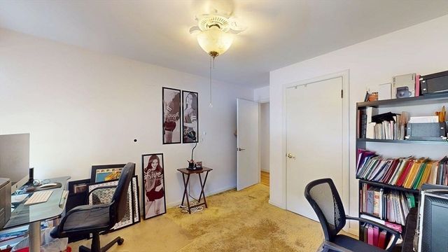10 Pine Tree Lane, Worcester, MA 01609