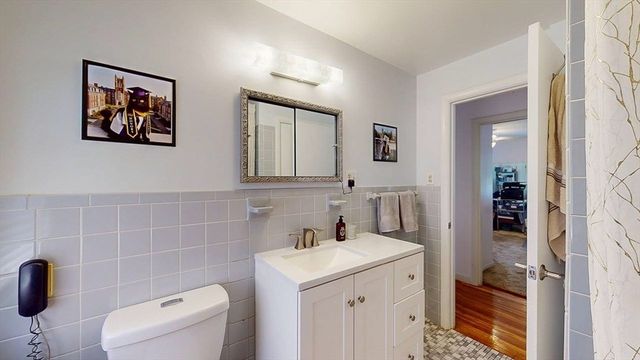 10 Pine Tree Lane, Worcester, MA 01609