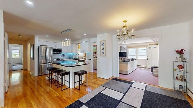 10 Pine Tree Lane, Worcester, MA 01609