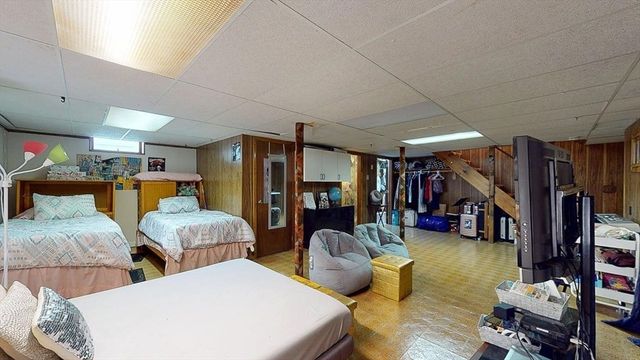 10 Pine Tree Lane, Worcester, MA 01609
