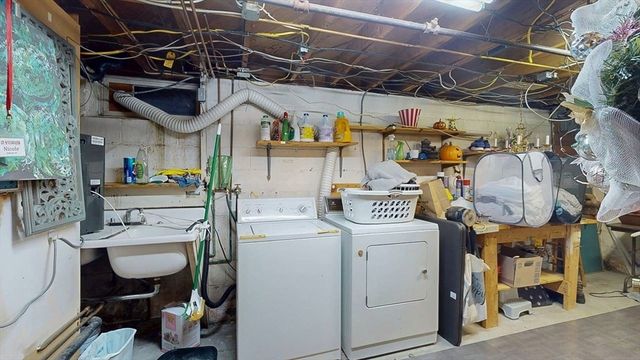 10 Pine Tree Lane, Worcester, MA 01609