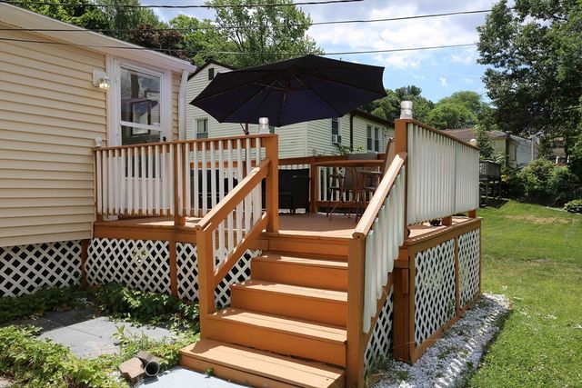 10 Pine Tree Lane, Worcester, MA 01609