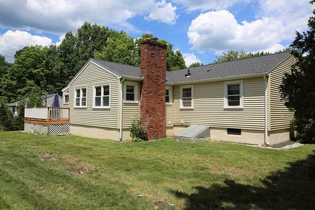 10 Pine Tree Lane, Worcester, MA 01609