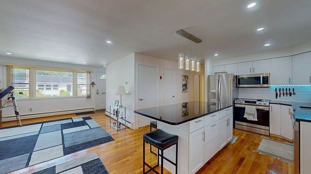 10 Pine Tree Lane, Worcester, MA 01609