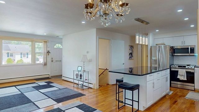 10 Pine Tree Lane, Worcester, MA 01609