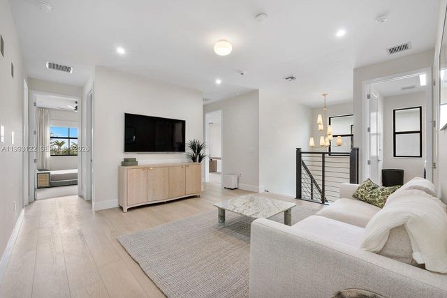 12609 Solana Bay Circle, Palm Beach Gardens, FL 33412