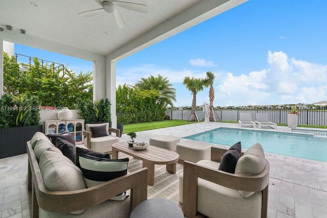 12609 Solana Bay Circle, Palm Beach Gardens, FL 33412